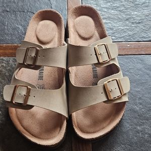 Cushionaire Sandals - 8M